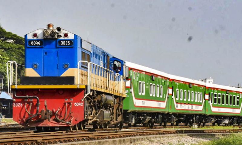 রেল চলাচল বন্ধ থাকতে পারে বুধবারও